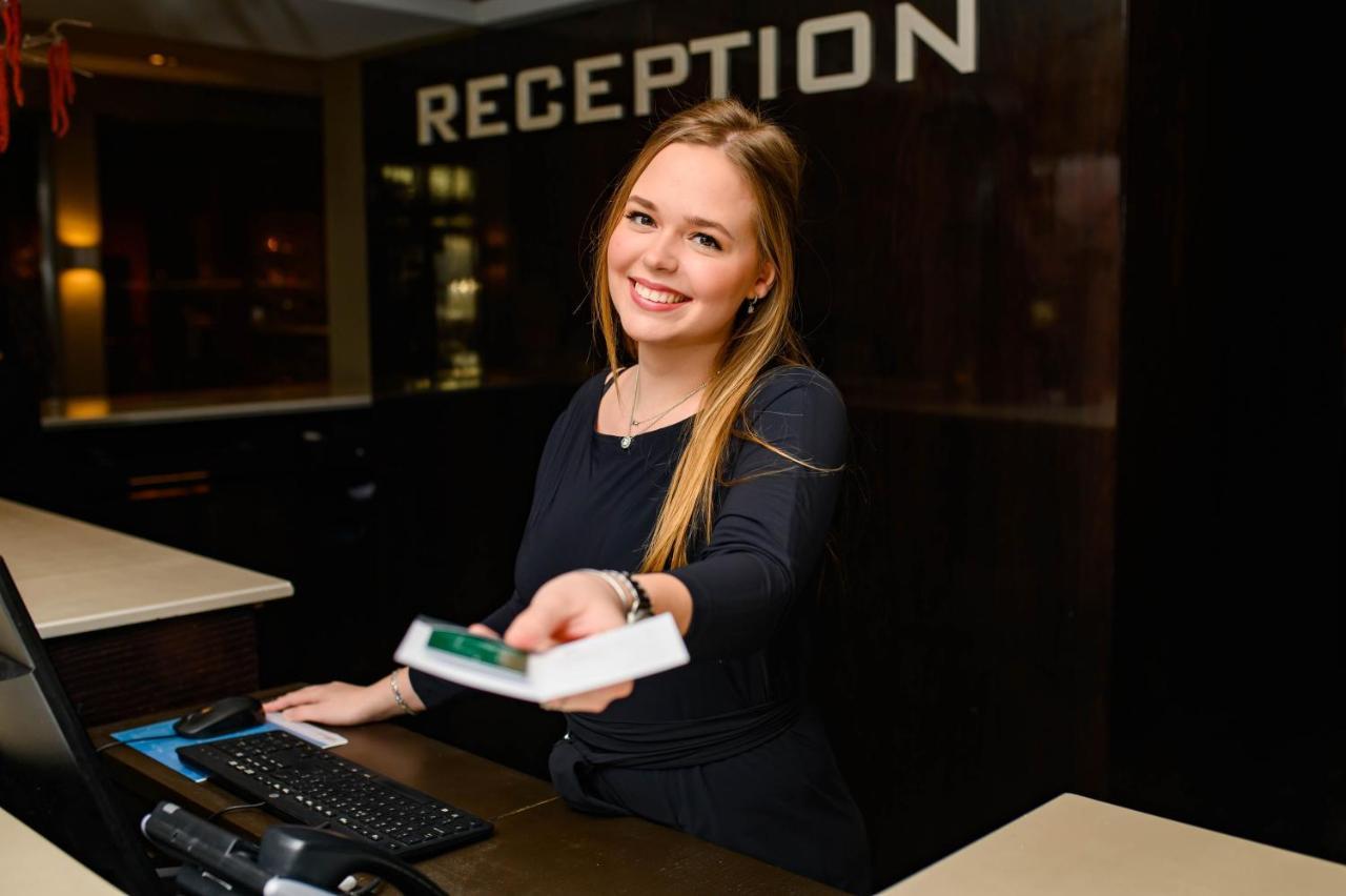 Van Der Valk Hotel Sassenheim - Leiden Extérieur photo